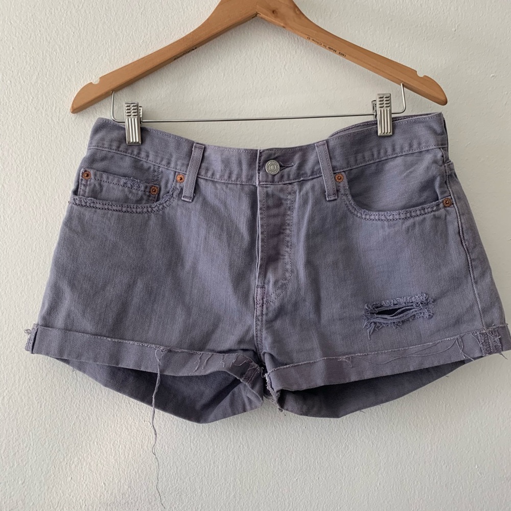 Levi’s purple denim shorts size 31